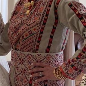 Hand made thob text 2672371047